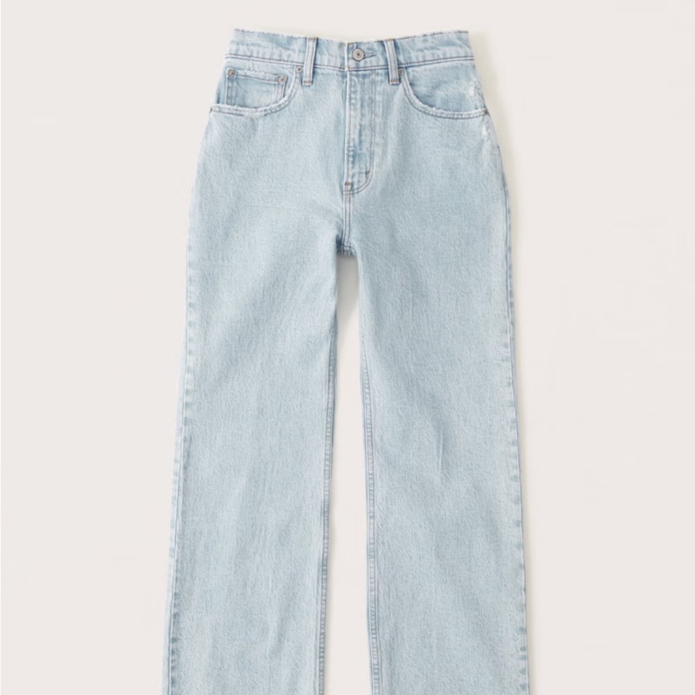 Abercrombie & Fitch “ the 90s relaxed Jean” high rise. Very light wash.